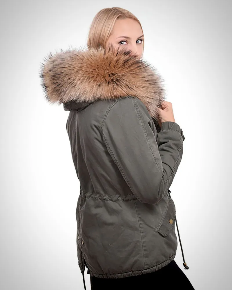 Damen Jacke mit Pelzbesatz für Kapuze aus Waschbär