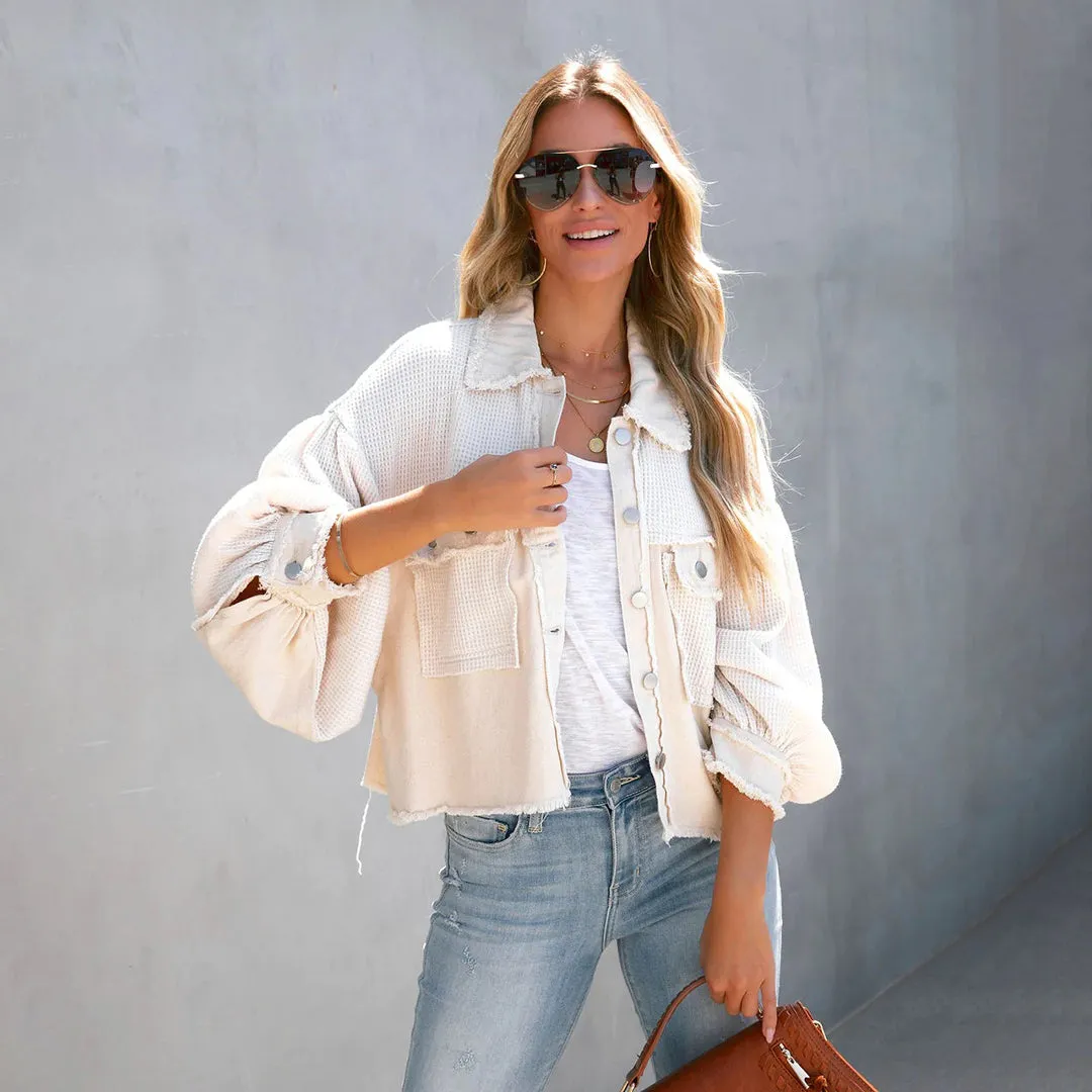 Heidi-Mode | Kurze Jacke mit Puffärmeln und Kontrastfarben