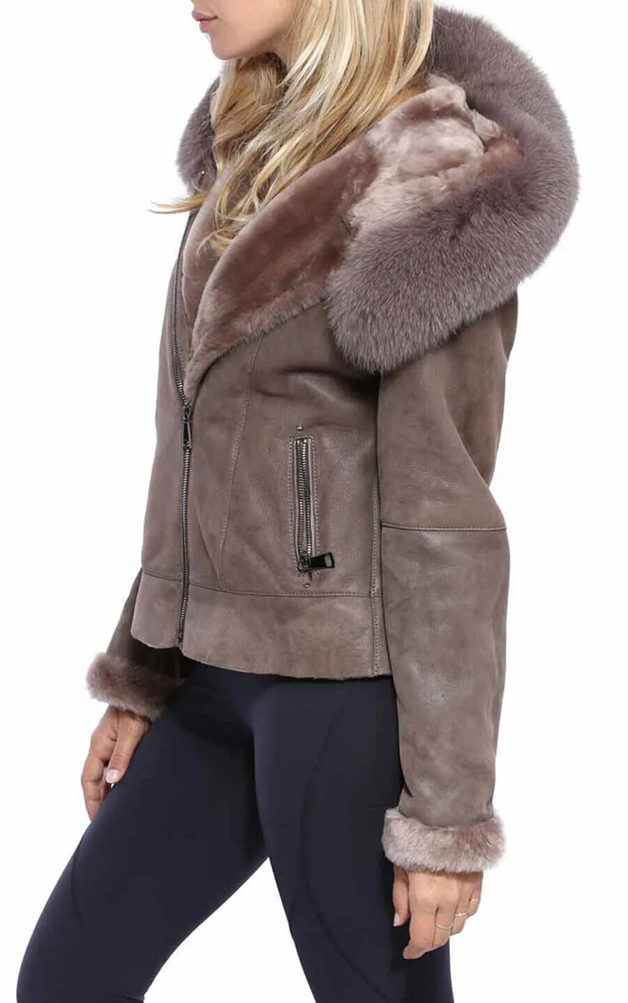 Taupe Schaffelljacke mit fuchsbesetzter Kapuze &quot;Roma&quot;