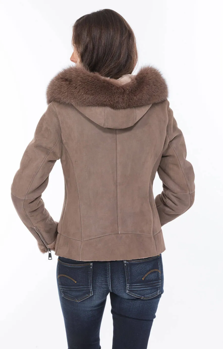 Taupe Schaffelljacke mit fuchsbesetzter Kapuze &quot;Roma&quot;