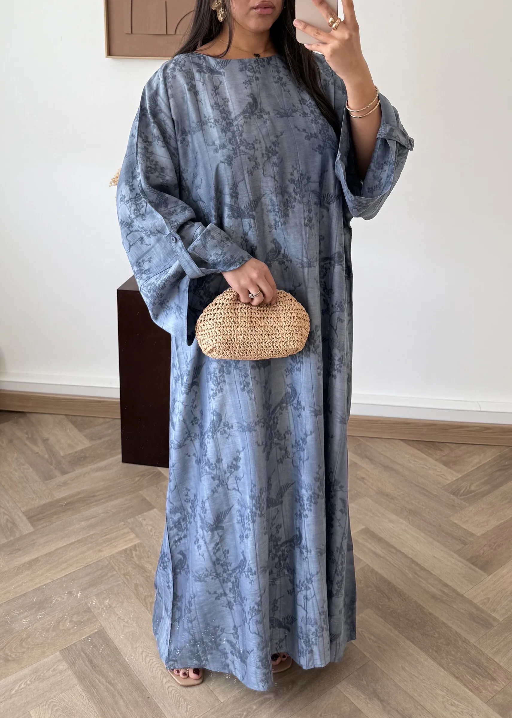 Weites Kleid mit Blumendruck